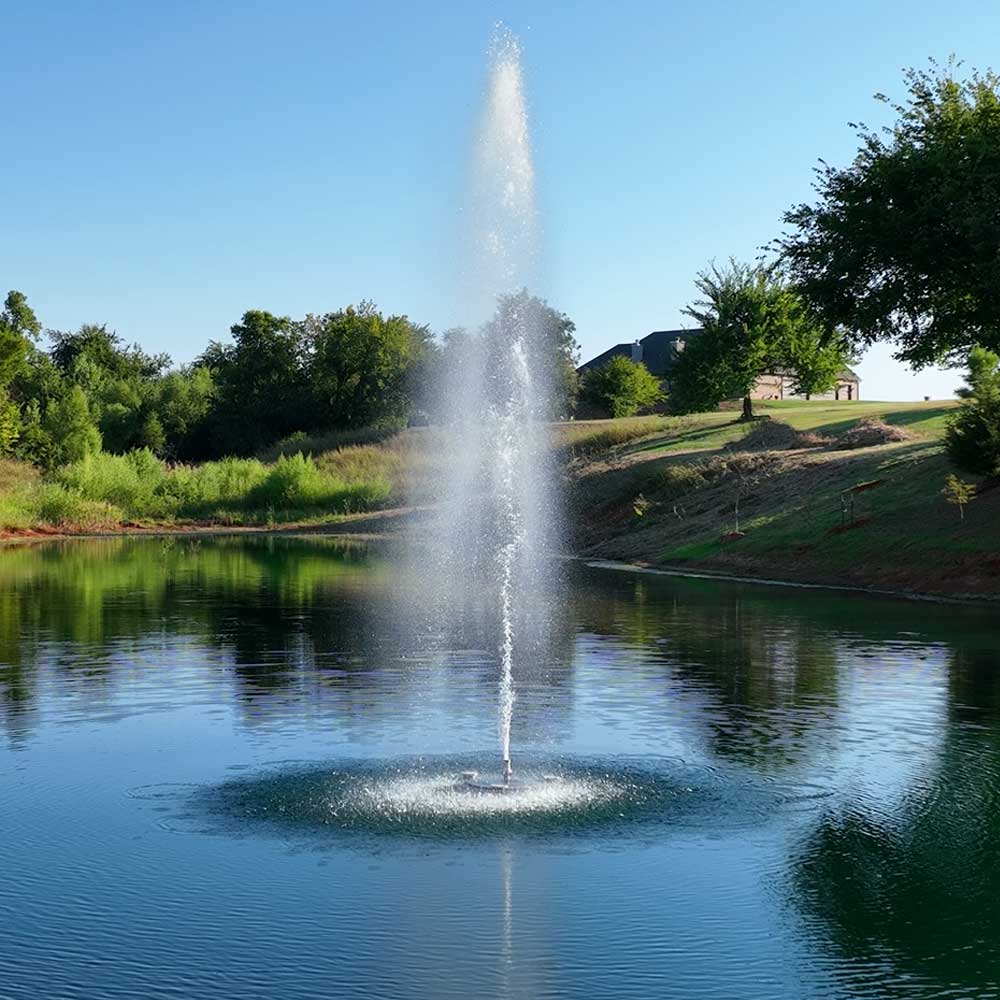 Pond Select Classic Series 1.5 HP Pond Fountain with 5 Spray Patterns 115V